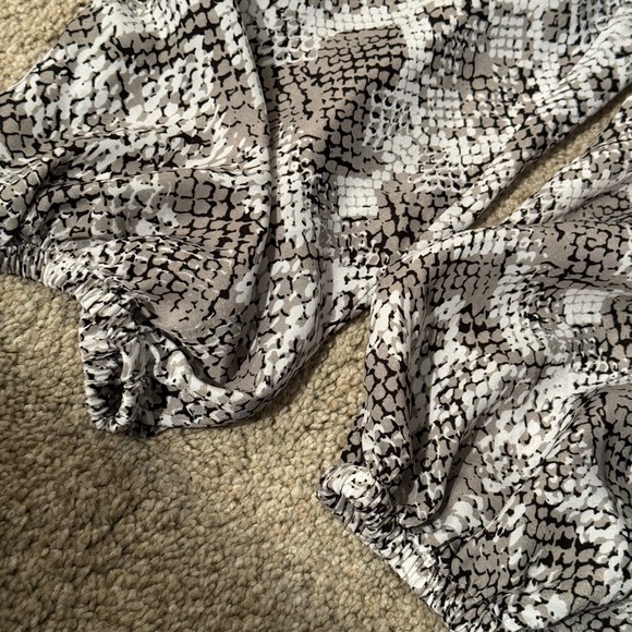 Bebe Off Shoulder Jumpsuit - Picture 6 of 8